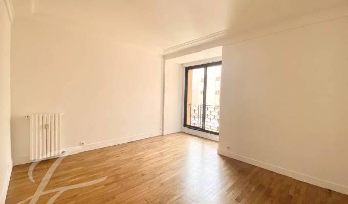 Location Appartement Paris 8ème